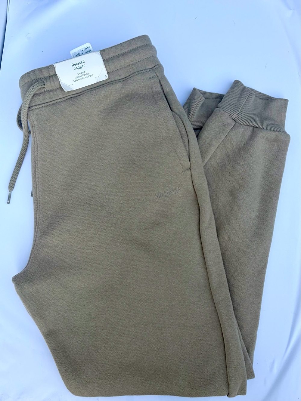 Hollister Relaxed Jogger Sweatpants in Tan Size Small- New with tags